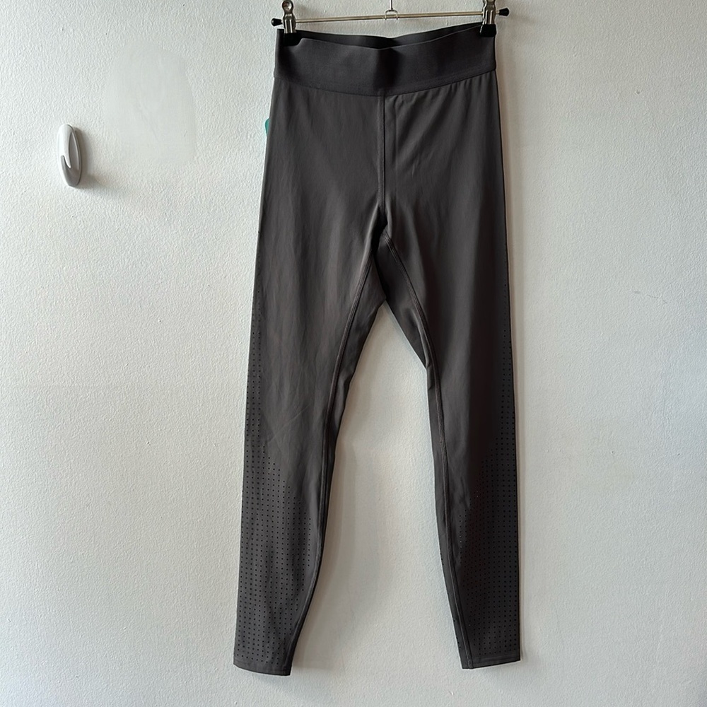 Lululemon Gray Mesh Leggings 4 Gently Used